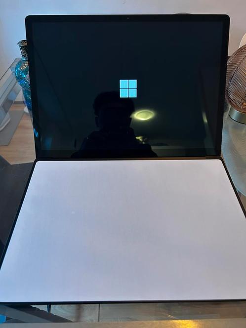 Gloednieuwe surface, Computers en Software, Windows Laptops, Nieuw, 14 inch, SSD, 4 Ghz of meer, Verzenden