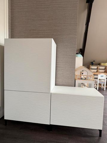 Besta Ikea kast combinatie beschikbaar voor biedingen