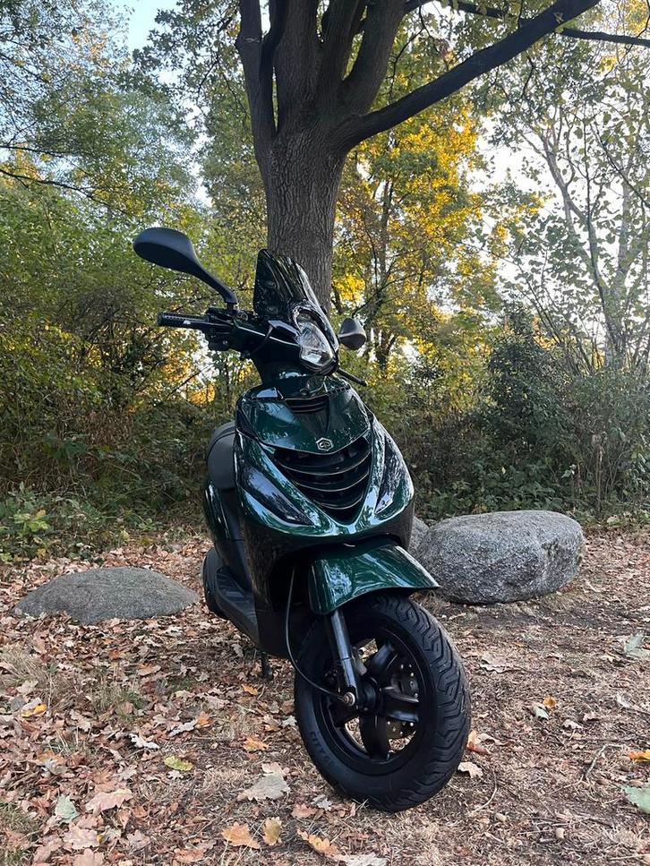 Piaggio Zip 50cc 4t Jaguar Groen grill 🍀, Fietsen en Brommers, Scooters | Piaggio, Gebruikt, Overige modellen, Maximaal 45 km/u
