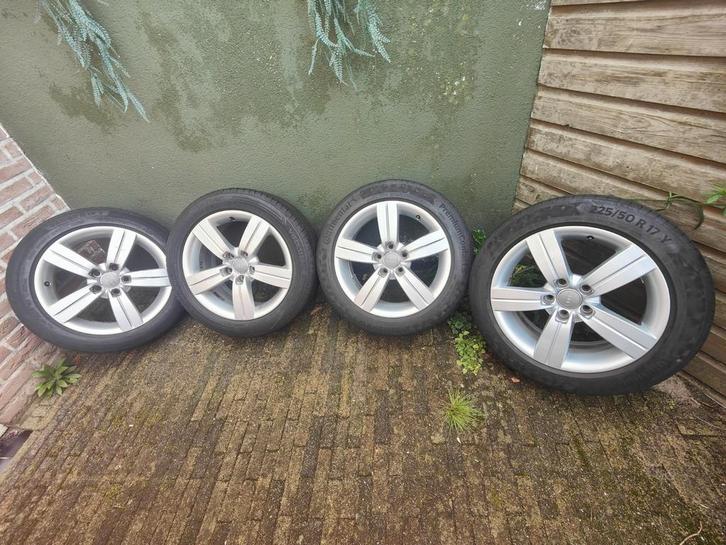 Audi TT MK2 Velgen met Banden 225/50R17, Auto-onderdelen, Banden en Velgen, Banden en Velgen, Zomerbanden, 17 inch, 225 mm, Personenwagen