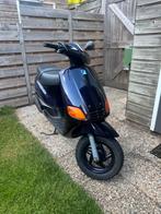 Piaggio Zip Type met meegespoten velgen Duitse pap, Fietsen en Brommers, Scooters | Piaggio, Ophalen, Zo goed als nieuw, Benzine