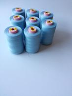 8 klossen Coats Ameto lockgaren lichtblauw 5000m 100% polyes, Hobby en Vrije tijd, Ophalen of Verzenden, Nieuw, Garen of Naald(en)