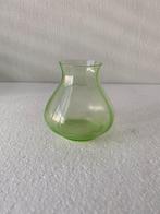 Uranium glas kleine vaas , jaren 30, Ophalen of Verzenden