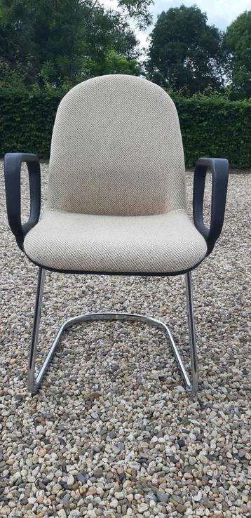 Stoll Giroflex bureaustoel sledestoel wol bekleed  beschikbaar voor biedingen