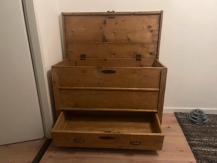 Oude houten dekenkist met lade, Antiek en Kunst, Antiek | Meubels | Kasten, Ophalen