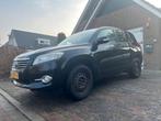 Toyota RAV4 2.2 D-4D 150 PK | Lage km | APK 05-26 | IZGST, Auto's, Voorwielaandrijving, Euro 5, Stof, Zwart