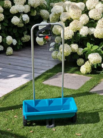 Gardena strooiwagen beschikbaar voor biedingen