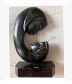 Brocante Maria met kind beeld, Hout, Hangend, 25 x 14,5 cm, Ophalen of Verzenden