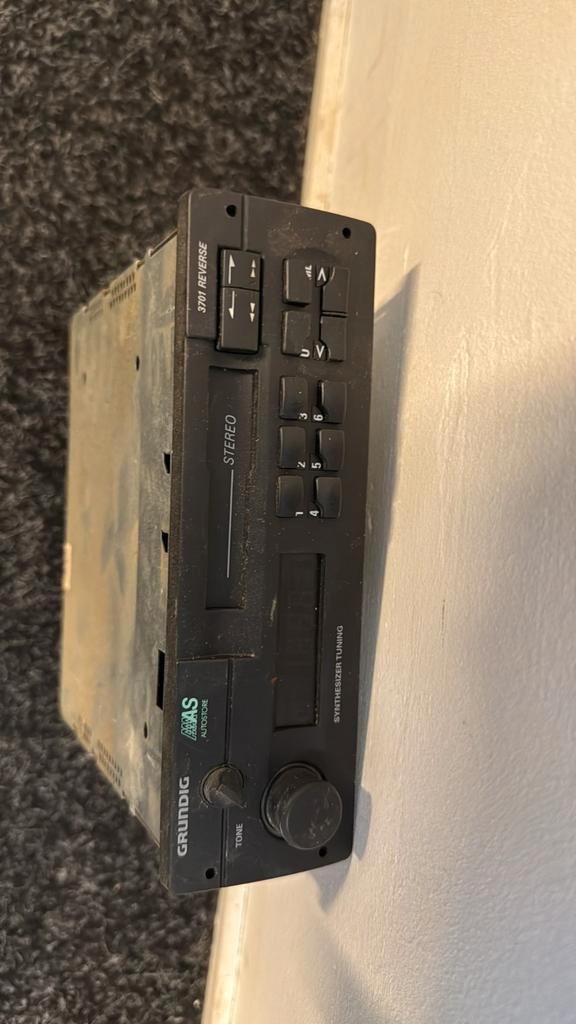 Vintage Grundig Autoradio, Auto diversen, Autoradio's, Gebruikt, Ophalen of Verzenden