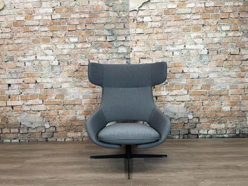 Artifort Kalm antraciet bij TheReSales, Huis en Inrichting, Fauteuils, Zo goed als nieuw, Metaal, Stof, 75 tot 100 cm, 75 tot 100 cm
