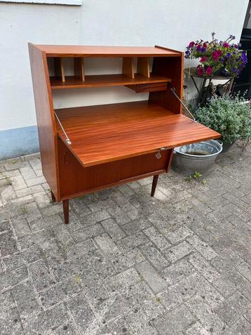 Teak fineer secretaire poot gerepareerd jaren 60 vintage beschikbaar voor biedingen