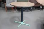 2 x hippe ronde eettafel + 4 eetkamerstoelen Jess Design, Ophalen, Overige kleuren, Leer, Zo goed als nieuw