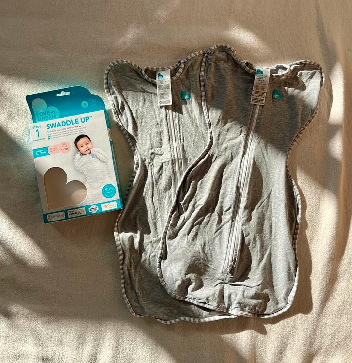 Twee Love to dream Swaddles, Kinderen en Baby's, Dekens, Slaapzakjes en Inbakerproducten, Gebruikt, Slaapzak, Minder dan 70 cm