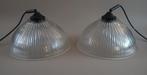 2x vintage, mid century glazen hanglampen, Huis en Inrichting, Lampen | Hanglampen, Mid century, Ophalen of Verzenden, Minder dan 50 cm