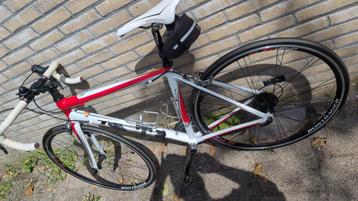 TREK 1.7 racefiets beschikbaar voor biedingen