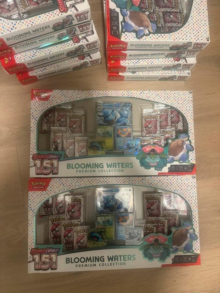151 blooming waters premium collection, Hobby en Vrije tijd, Verzamelkaartspellen | Pokémon, Zo goed als nieuw, Ophalen of Verzenden