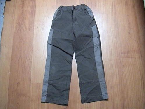 c&A Here & there, groen met grijze broek jongen maat 122, Kinderen en Baby's, Kinderkleding | Maat 122, Gebruikt, Jongen, Broek