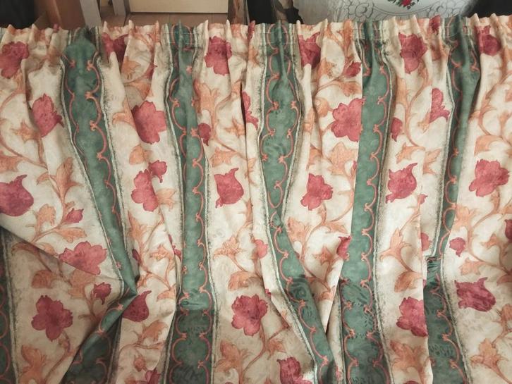 2 Mooie gordijnen van 215 cm hoog en resp. 220 en 75 cm br, Huis en Inrichting, Stoffering | Gordijnen en Lamellen, Zo goed als nieuw