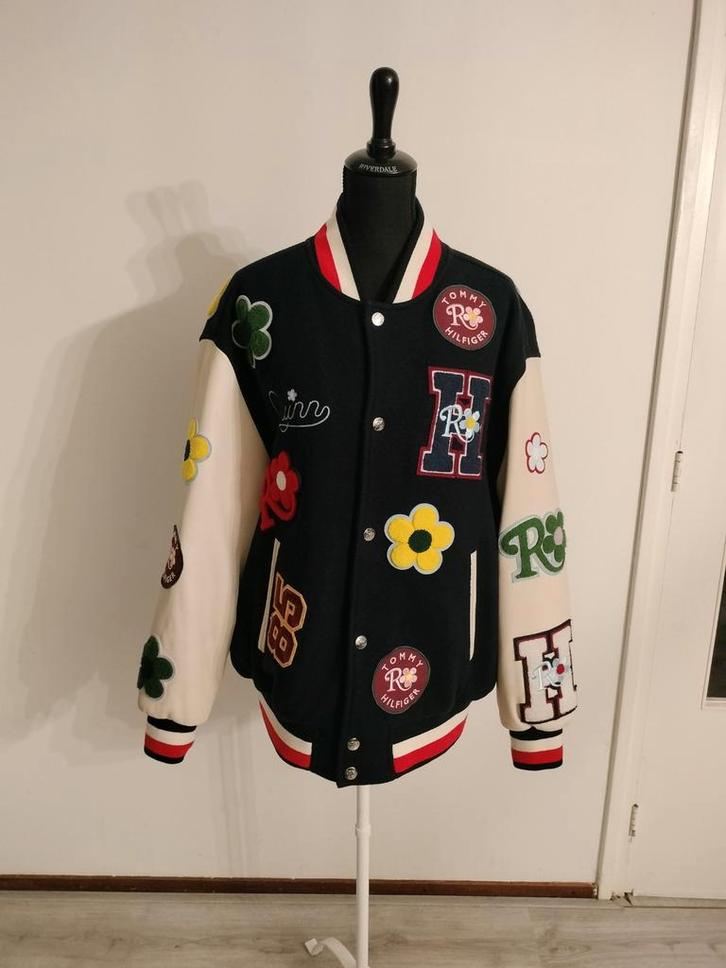 Tommy Hilfiger x Richard Quinn Varsity Jack(L), Kleding | Heren, Jassen | Winter, Zo goed als nieuw, Overige kleuren, Ophalen of Verzenden