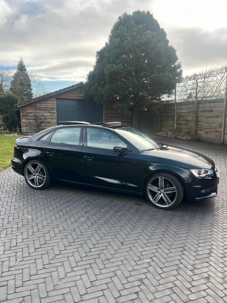 Audi A3 1.4 Tfsi COD Sedan S-tronic 2014 Zwart, Auto's, Audi, Particulier, A3, Achteruitrijcamera, Airbags, Airconditioning, Alarm