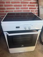 Indesit inductie fornuis, Witgoed en Apparatuur, Fornuizen, Inductie, 85 tot 90 cm, 4 kookzones, Ophalen of Verzenden