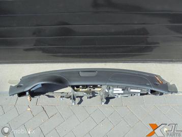 CLS-KLASSE W219 AMG DASHBOARD ZWART A2196800087 A2198600502 beschikbaar voor biedingen