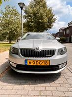 Skoda Octavia 1.6 TDI 81KW Combi 2014 Grijs, Auto's, Voorwielaandrijving, Stof, 4 cilinders, Origineel Nederlands