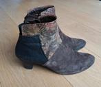 Bruine enkellaarsjes Think, maat 42, Kleding | Dames, Schoenen, Ophalen of Verzenden, Gedragen, Bruin, Lage of Enkellaarzen