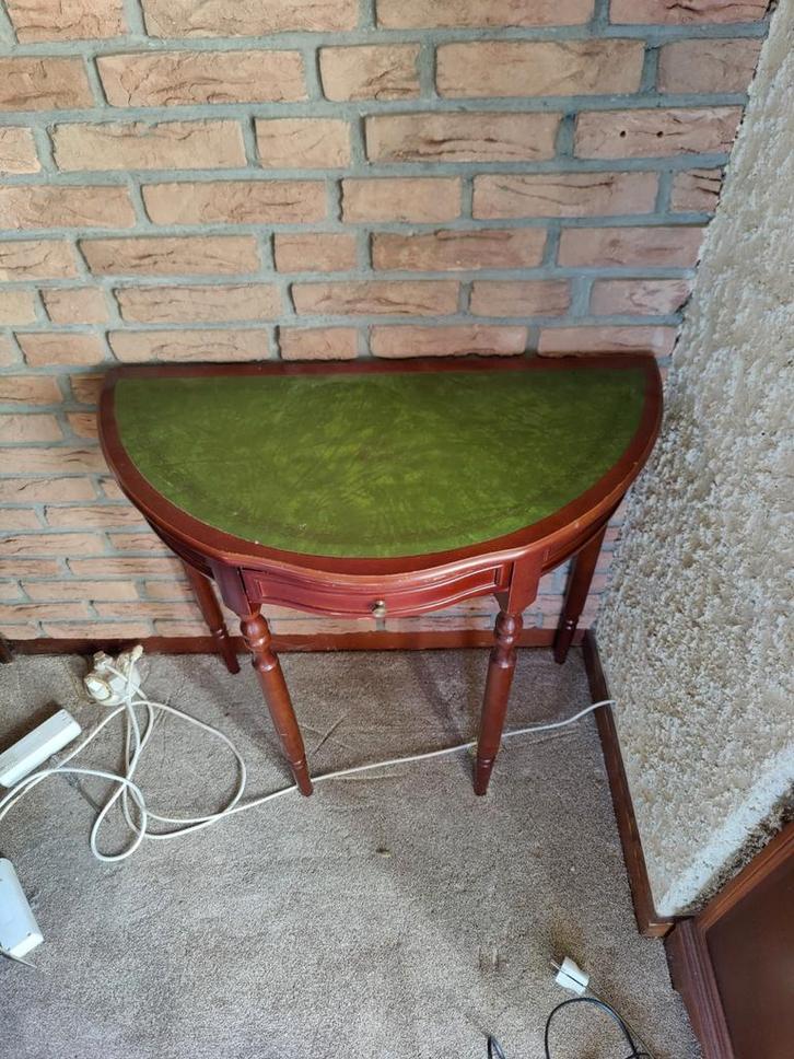 Klassieke bijzettafel met leren blad, Antiek en Kunst, Antiek | Meubels | Tafels, Ophalen of Verzenden