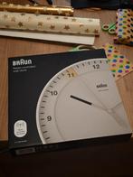 Braun Radio Controlled Wandklok, Ophalen of Verzenden, Nieuw, Analoog, Wandklok