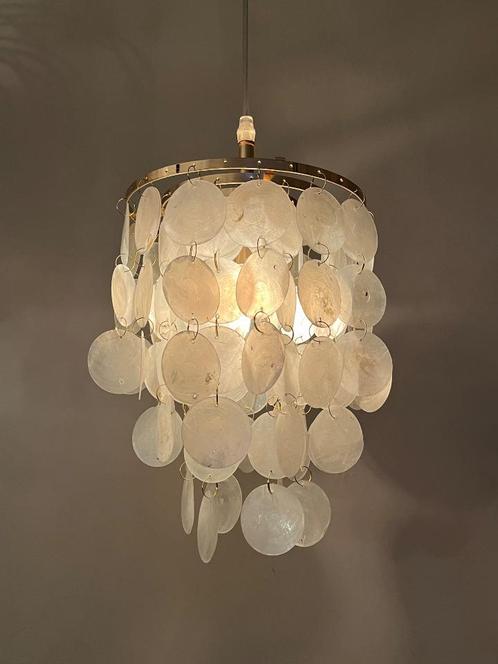 Sale ! Capiz hanglamp parelmoer van 139,- nu 69,- goud frame, Huis en Inrichting, Lampen | Kroonluchters, Zo goed als nieuw, Glas