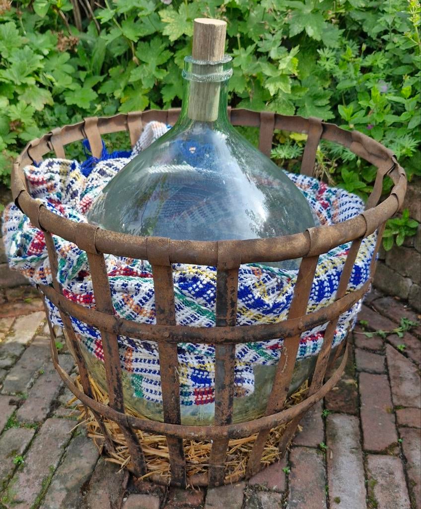 Oude franse gistfles, Ophalen, Gebruikt, Frankrijk