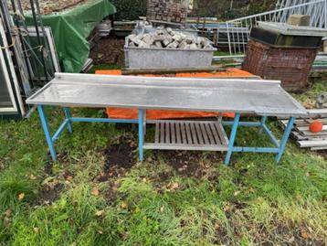 Werkbank Werktafel met rvs blad beschikbaar voor biedingen