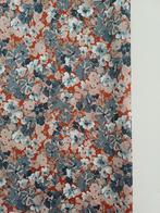 Lap bloemetjes stof nieuw uit grootmoeders kast, 120 cm of meer, Nieuw, Ophalen of Verzenden, Polyester