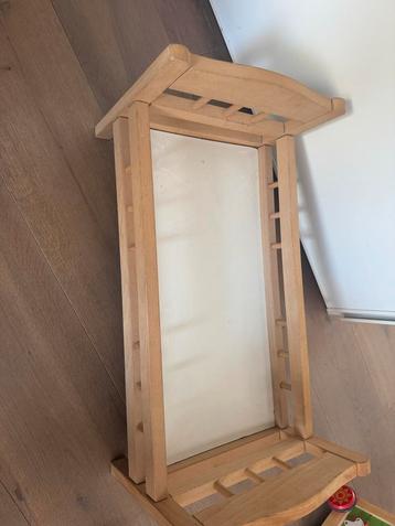 Houten Poppenbedje beschikbaar voor biedingen