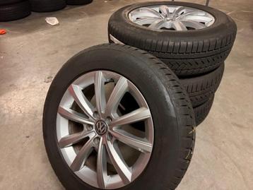 Volkswagen Tiguan velgen met band 4 stuks R17 Inch 215/65 Wi beschikbaar voor biedingen