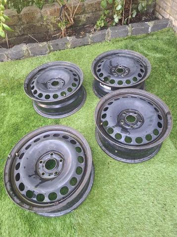 Originele & Gebruikte "16-inch" Staalvelgen 4x beschikbaar voor biedingen