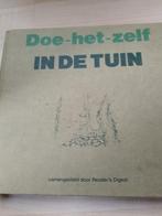 DOE HET ZELF IN DE TUIN BOEK, Ophalen of Verzenden, Zo goed als nieuw, Tuinontwerpen