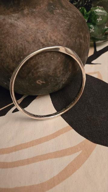 Vintage 8 Bracelet silver toned twist bangle beschikbaar voor biedingen