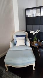 Prachtige fauteuilet footstoel met lichtblauwe stof, Ophalen, Gebruikt