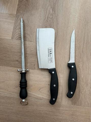 Mes , hakbijl (butchermes) + slijper beschikbaar voor biedingen