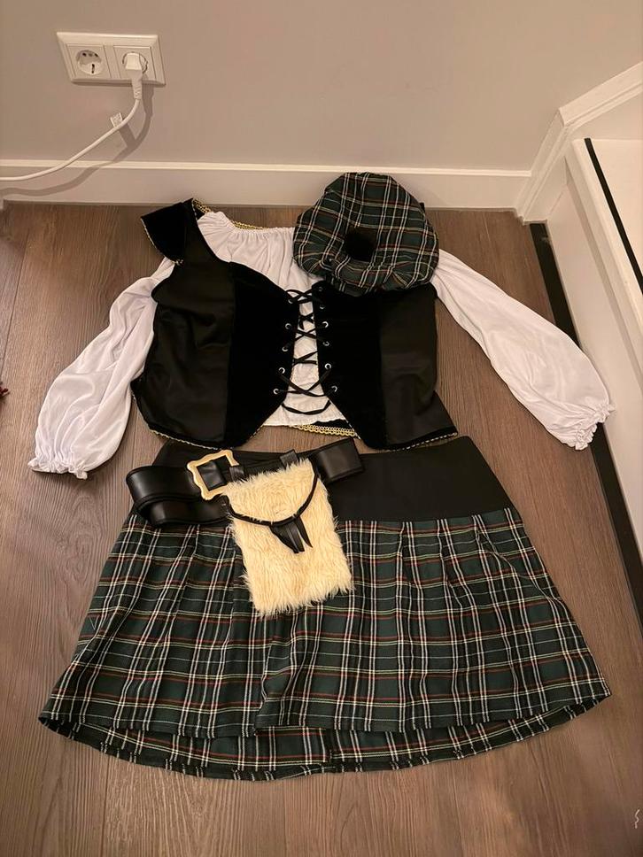 Schots pak met doedelzak voor dames, Kleding | Dames, Carnavalskleding en Feestkleding, Zo goed als nieuw, Kleding, Carnaval, Maat 42/44 (L)