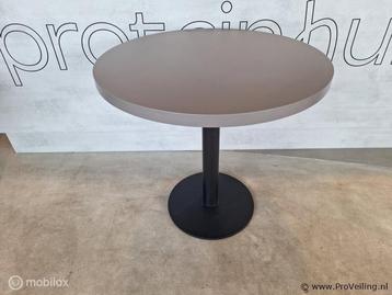 Online Veiling: Ronde tafel - Ø 80x 80cm beschikbaar voor biedingen