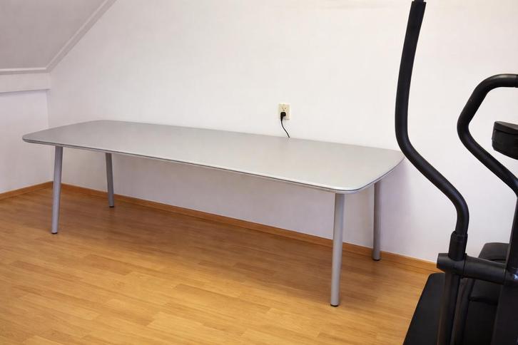 Werktafel - Ideaal voor handwerk en atelier, Doe-het-zelf en Verbouw, Tekentafels, Zo goed als nieuw, Minder dan 130 cm, Ophalen