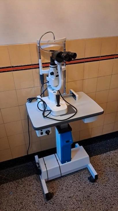 Spleetlamp in goede staat, Audio, Tv en Foto, Optische apparatuur | Microscopen, Minder dan 400x, Ophalen of Verzenden