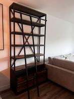 Industriële Kast met Trap - Zo Goed Als Nieuw!, Huis en Inrichting, Kasten | Boekenkasten, Ophalen, 100 tot 150 cm, 200 cm of meer