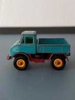 Matchbox Unimog blauw/rood, Ophalen, Zo goed als nieuw, Matchbox