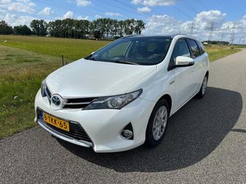 Toyota Auris Touring Sports 1.8 Hybr. Lease PANORAMADAK | ON beschikbaar voor biedingen