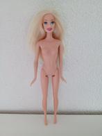 Barbie uit de Glitterizer van de film in het Modesprookje, Ophalen of Verzenden, Gebruikt, Pop