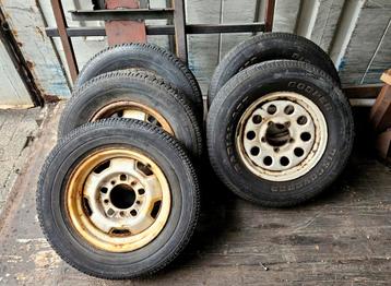 velgen en banden voor oa Suzuki samurai  beschikbaar voor biedingen